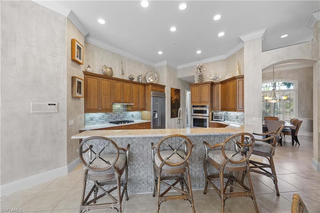 8752 Muirfield Dr, Naples, FL 34109-12