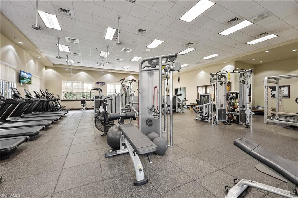 8752 Muirfield Dr, Naples, FL 34109-37