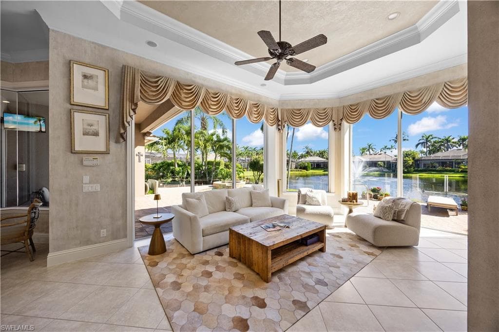 8752 Muirfield Dr, Naples, FL 34109-7