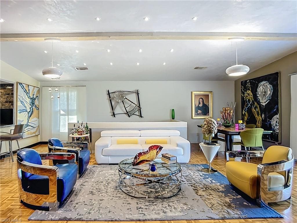 10242 Vanderbilt Dr, Naples, FL 34108-27