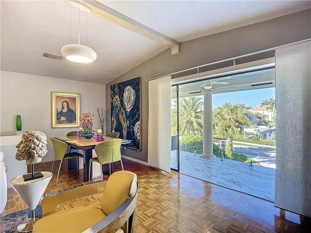 10242 Vanderbilt Dr, Naples, FL 34108-31