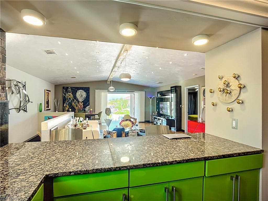 10242 Vanderbilt Dr, Naples, FL 34108-35