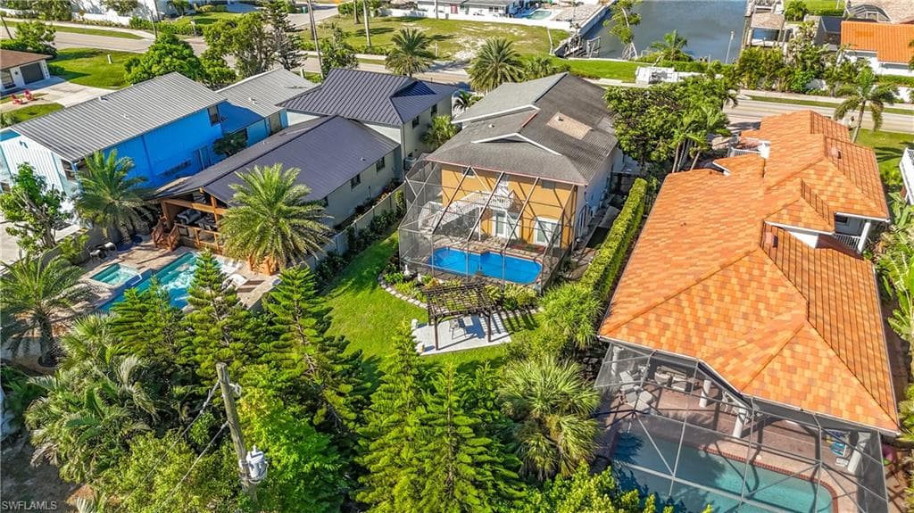 10242 Vanderbilt Dr, Naples, FL 34108-47
