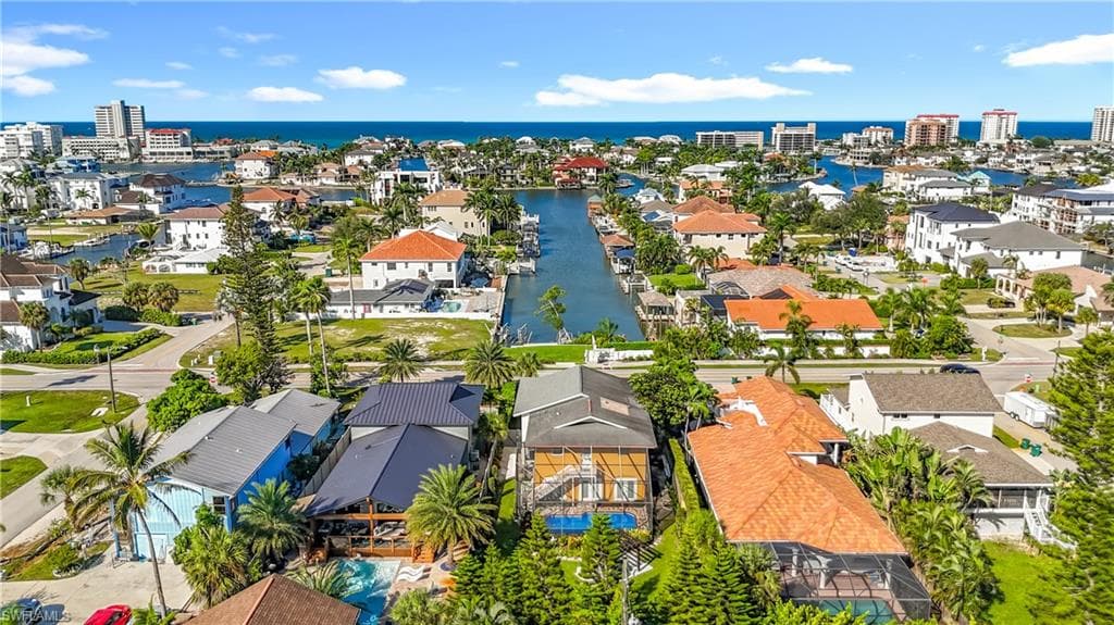 10242 Vanderbilt Dr, Naples, FL 34108-49