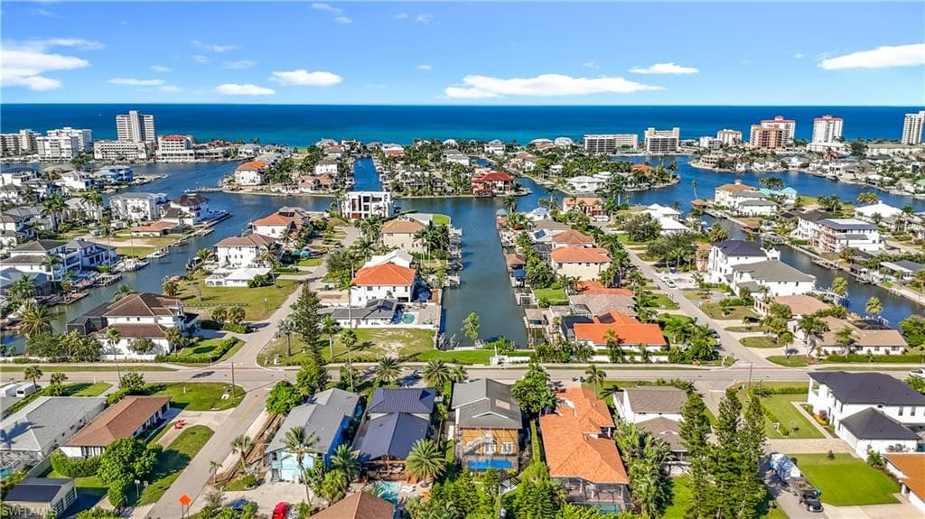 10242 Vanderbilt Dr, Naples, FL 34108-4