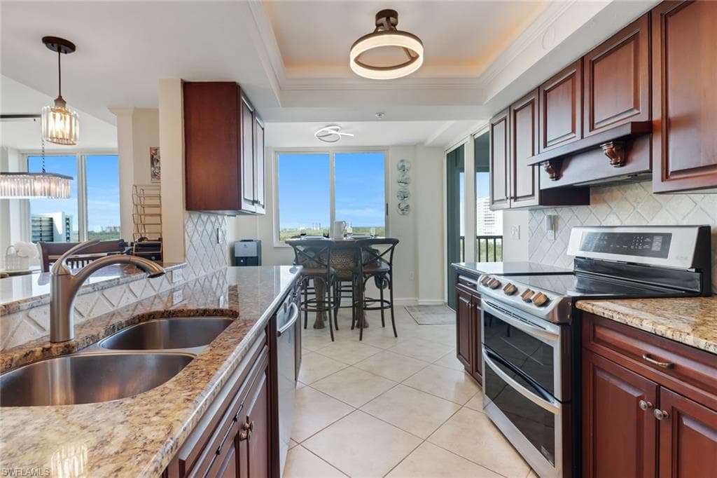 25 Bluebill Ave A906, Naples, FL 34108-15