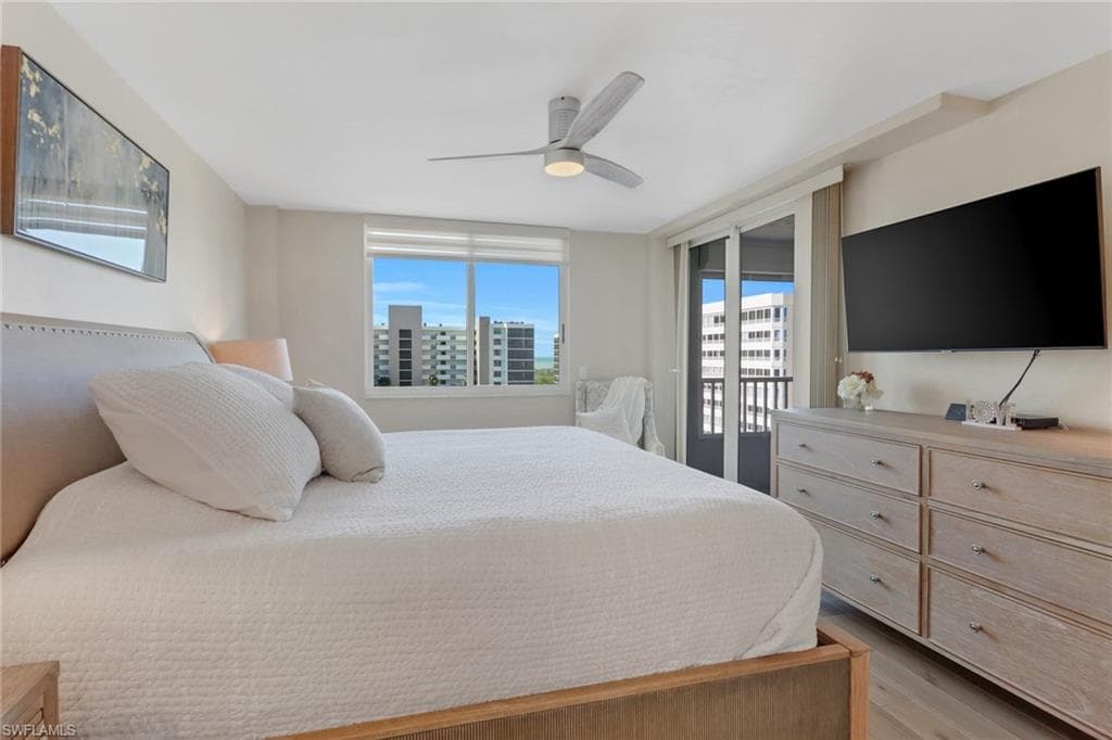 25 Bluebill Ave A906, Naples, FL 34108-19
