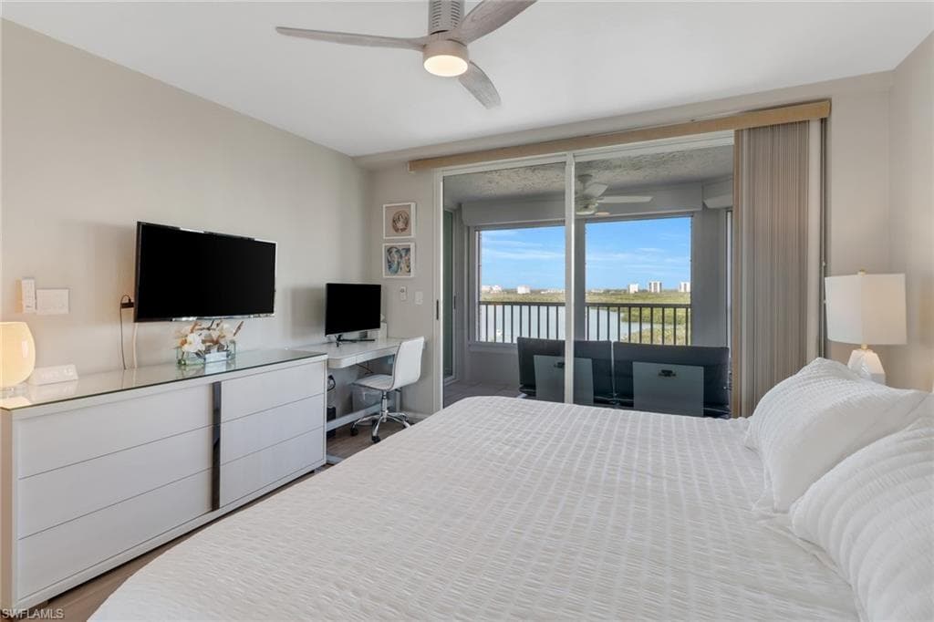 25 Bluebill Ave A906, Naples, FL 34108-25