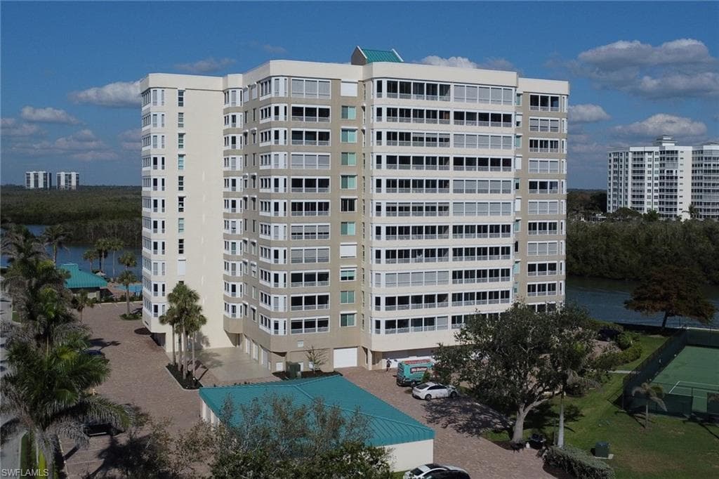 25 Bluebill Ave A906, Naples, FL 34108-30