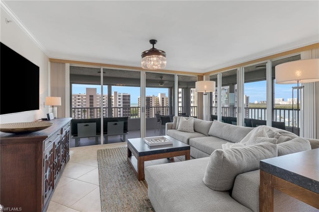 25 Bluebill Ave A906, Naples, FL 34108-7