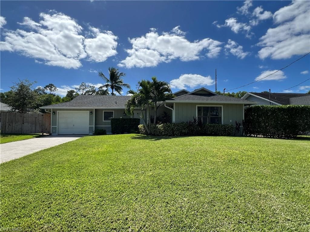 4724 32nd Ave SW, Naples, FL 34116-13