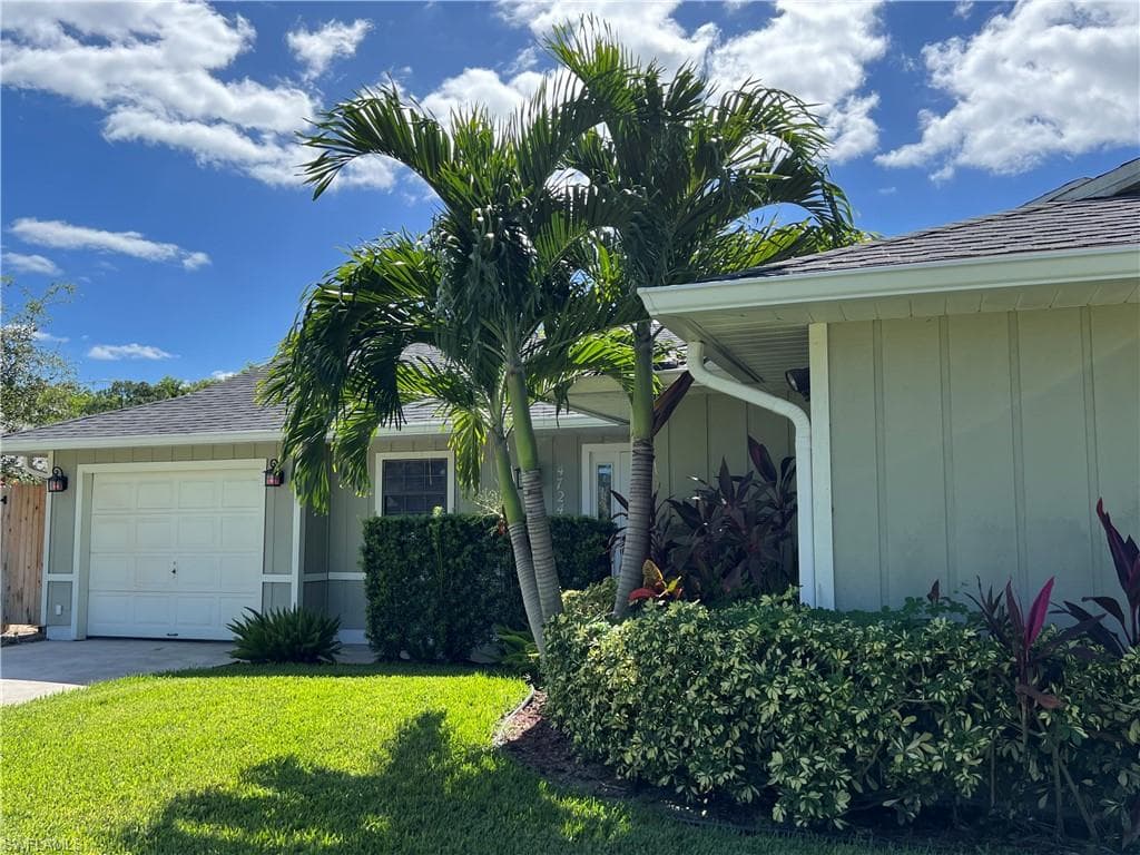 4724 32nd Ave SW, Naples, FL 34116-14