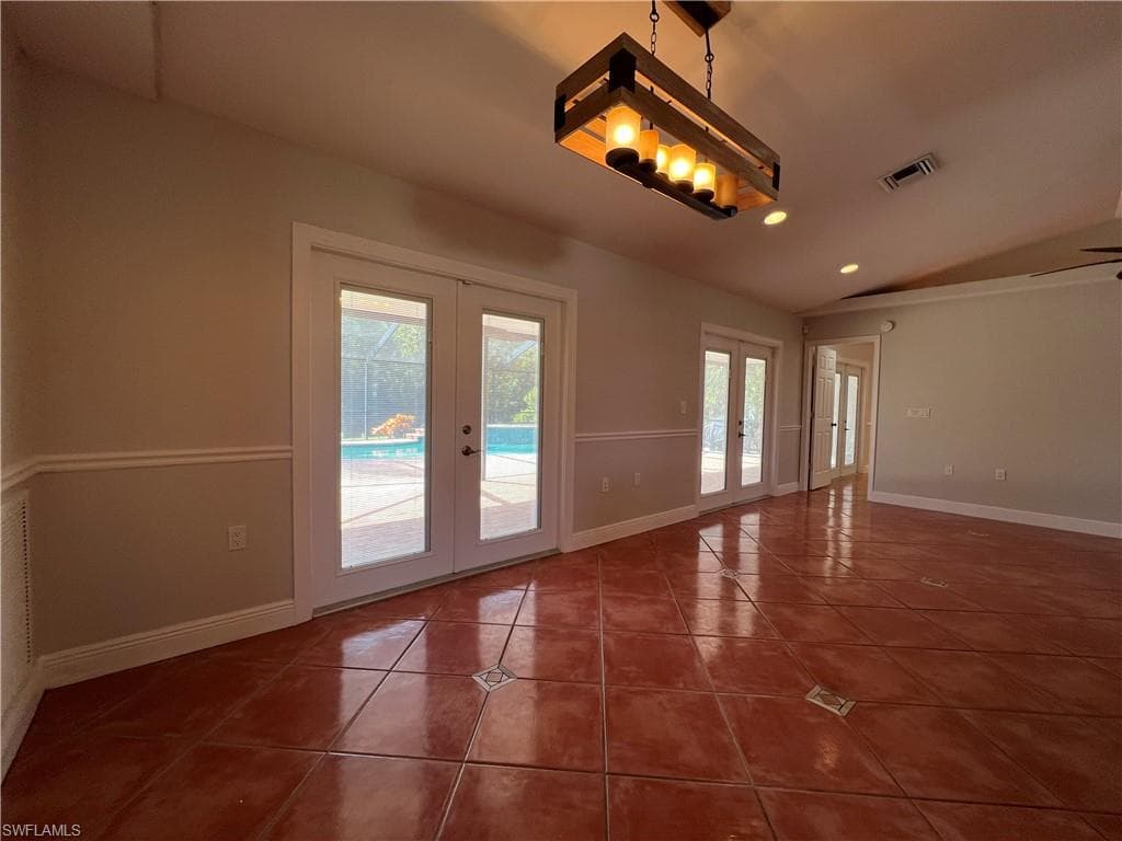 4724 32nd Ave SW, Naples, FL 34116-22