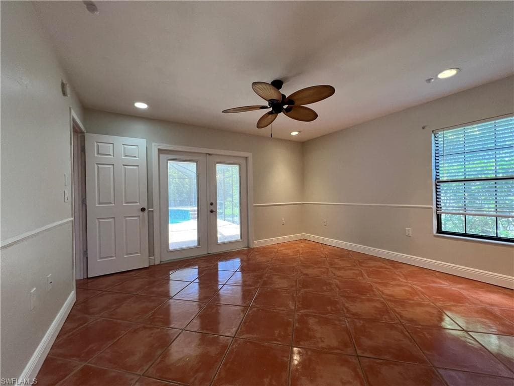 4724 32nd Ave SW, Naples, FL 34116-26