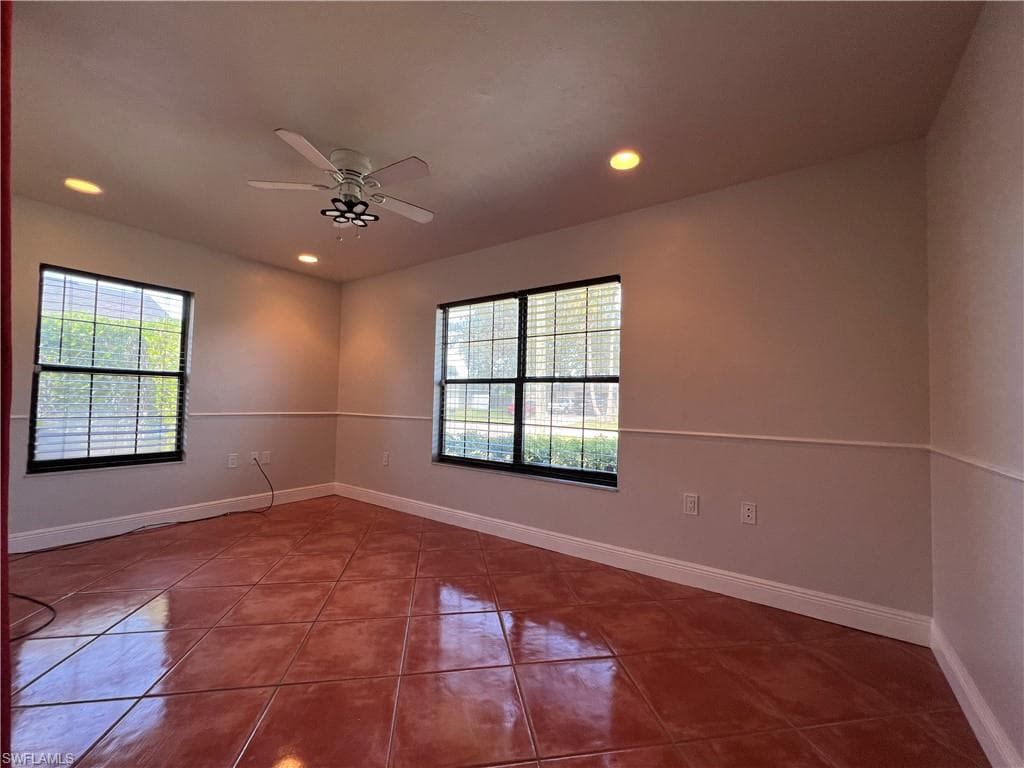 4724 32nd Ave SW, Naples, FL 34116-29