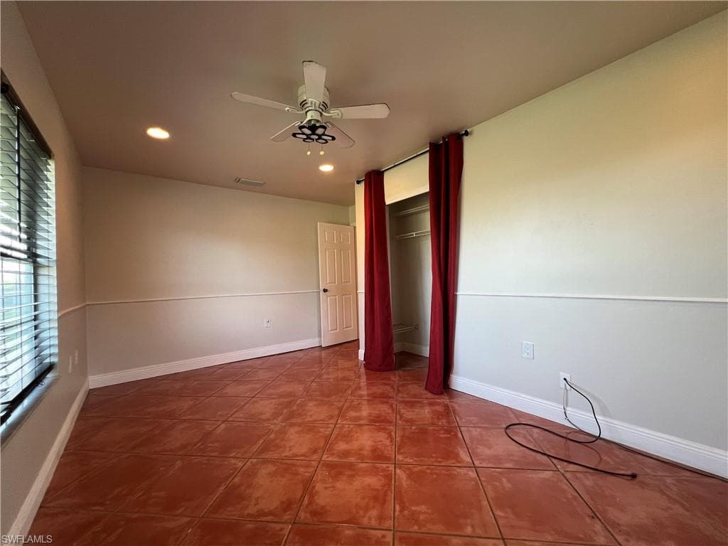 4724 32nd Ave SW, Naples, FL 34116-30