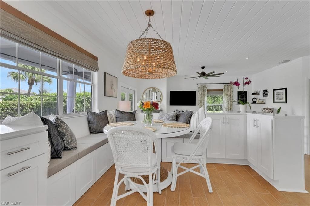 6555 Willow Lake Cir, Fort Myers, FL 33966-19