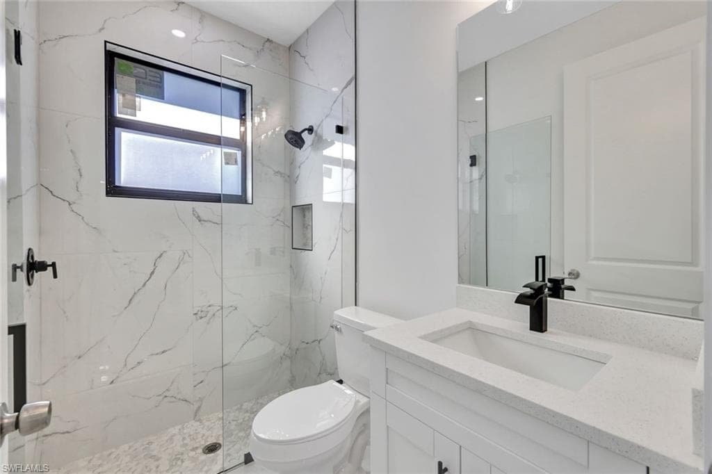 2002 10th St, Lehigh Acres, FL 33936-19