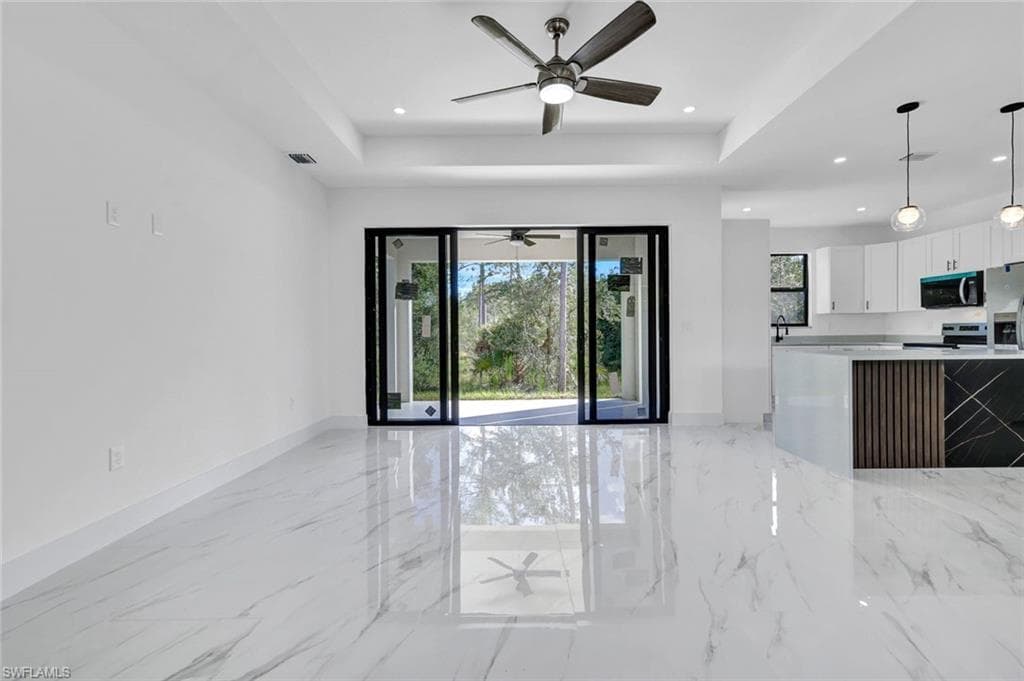 2002 10th St, Lehigh Acres, FL 33936-5