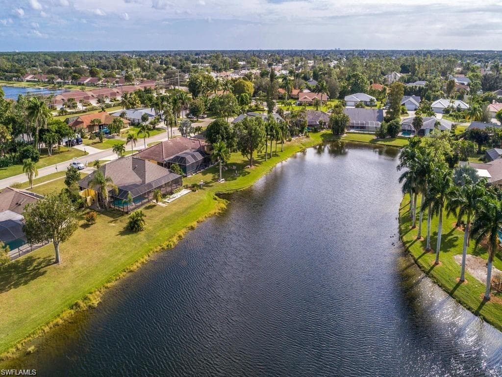2509 Kings Lake Blvd, Naples, FL 34112-5