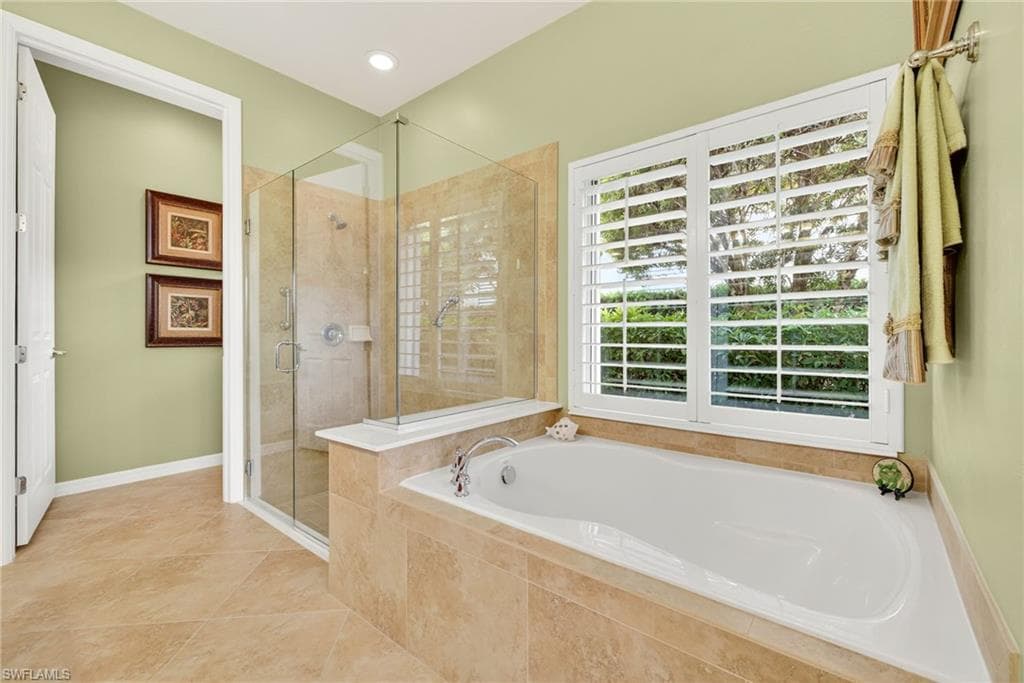 28512 Finch Ter, Bonita Springs, FL 34135-16