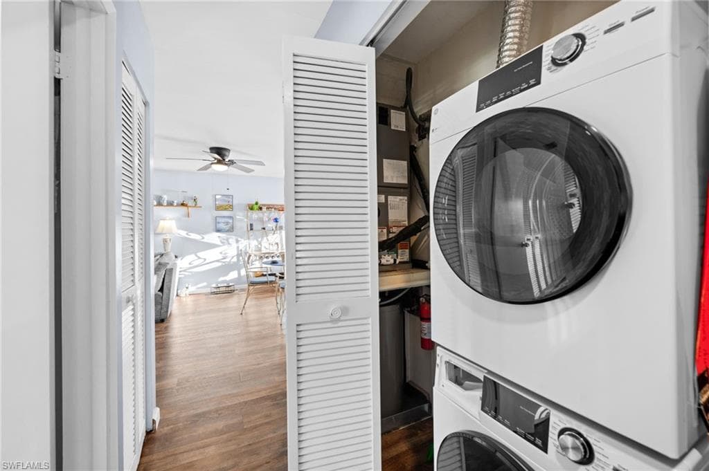 185 Palm Dr P, Naples, FL 34112-23