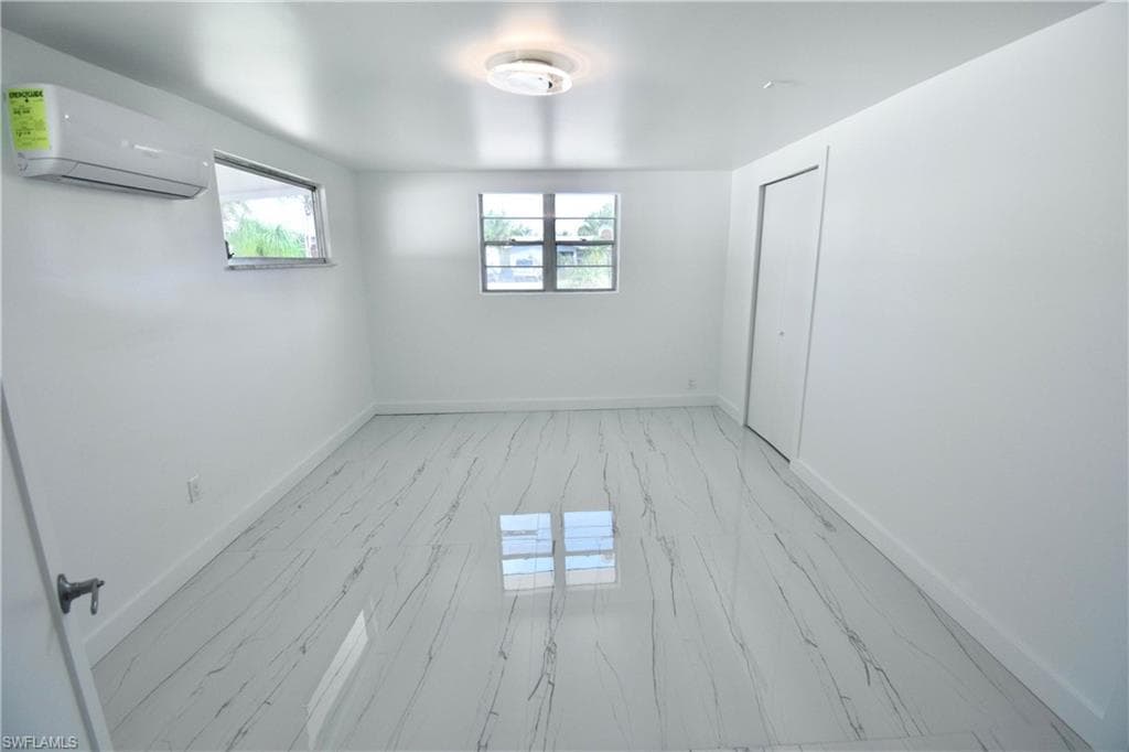 2116 Pineview Rd, Fort Myers, FL 33901-13