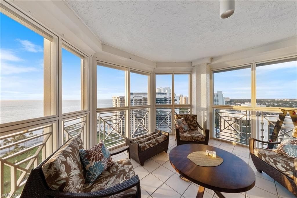 4021 Gulf Shore Blvd N 1706, Naples, FL 34103-14