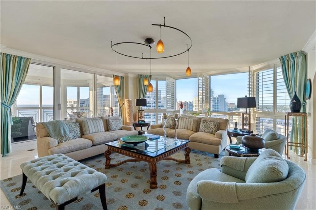 4021 Gulf Shore Blvd N 1706, Naples, FL 34103-16