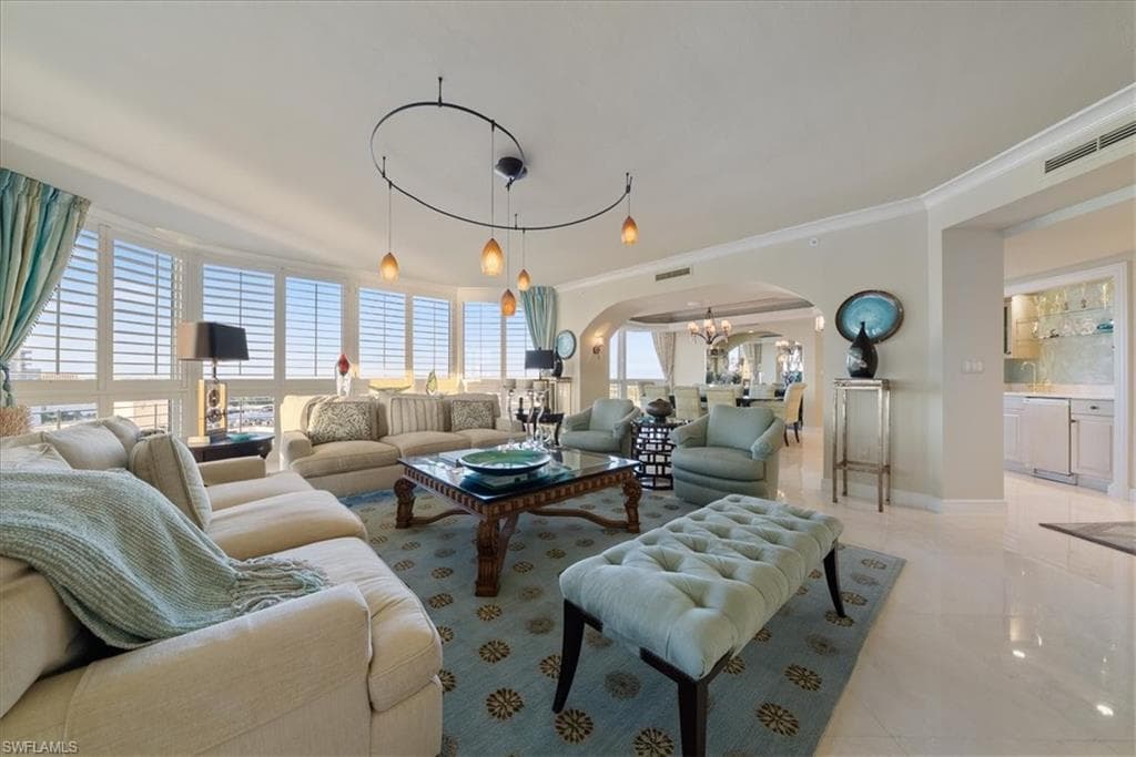 4021 Gulf Shore Blvd N 1706, Naples, FL 34103-17