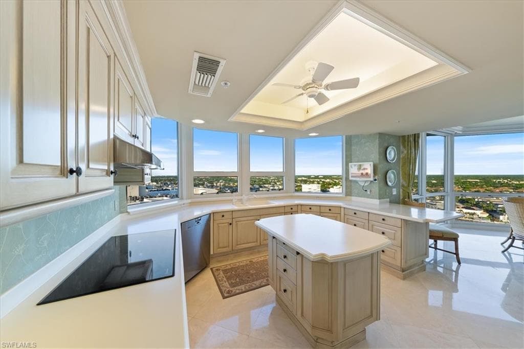 4021 Gulf Shore Blvd N 1706, Naples, FL 34103-21