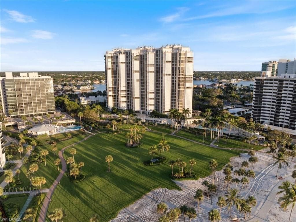 4021 Gulf Shore Blvd N 1706, Naples, FL 34103-6