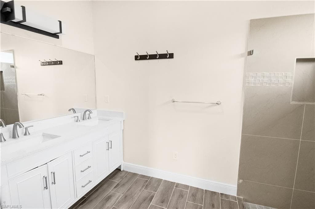 4911 Bywood St, Lehigh Acres, FL 33971-18