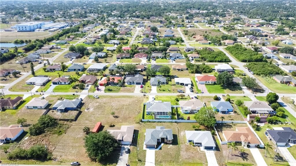 4911 Bywood St, Lehigh Acres, FL 33971-28