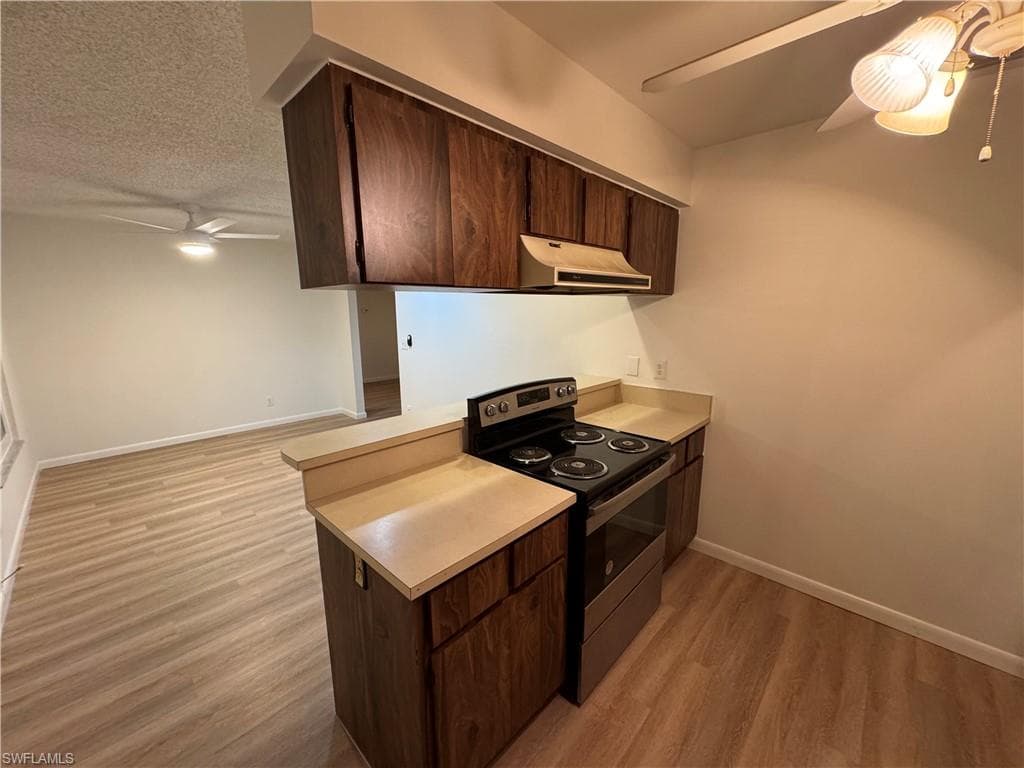 15750 Treasure Island Ln, Fort Myers, FL 33905-15