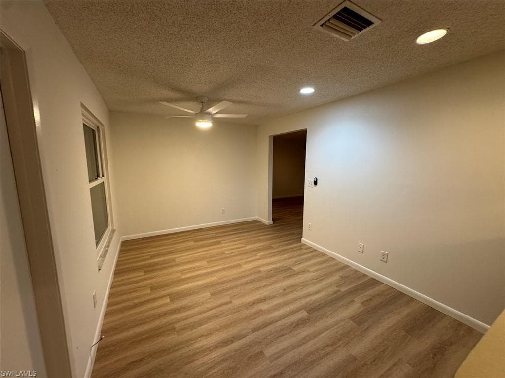 15750 Treasure Island Ln, Fort Myers, FL 33905-16