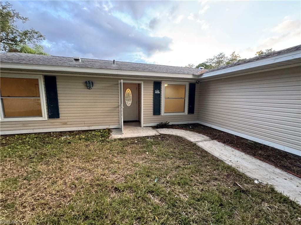 15750 Treasure Island Ln, Fort Myers, FL 33905-3