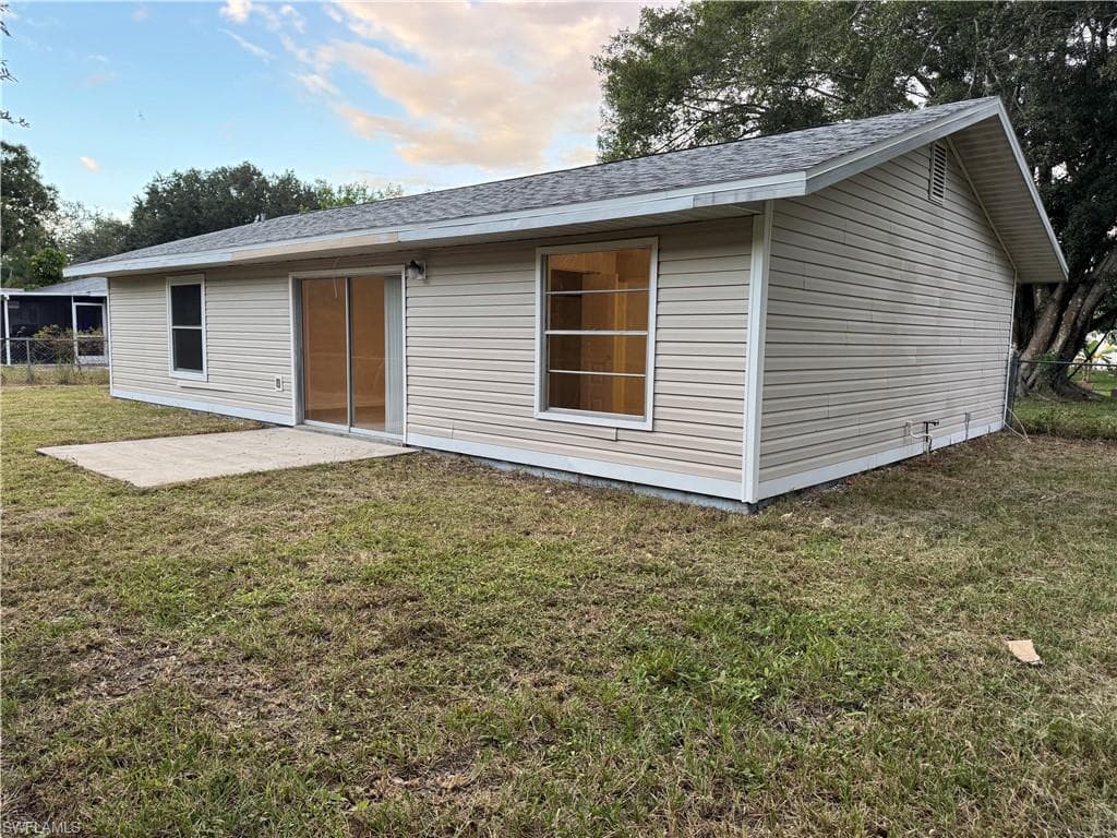 15750 Treasure Island Ln, Fort Myers, FL 33905-4