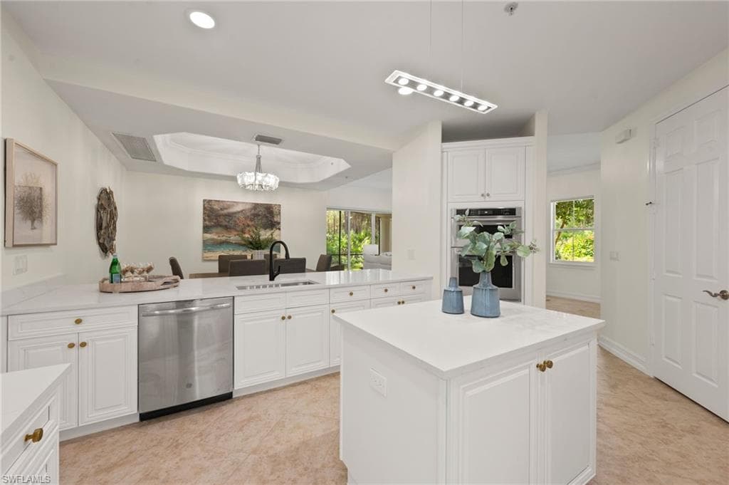 2886 Castillo Ct 101, Naples, FL 34109-9