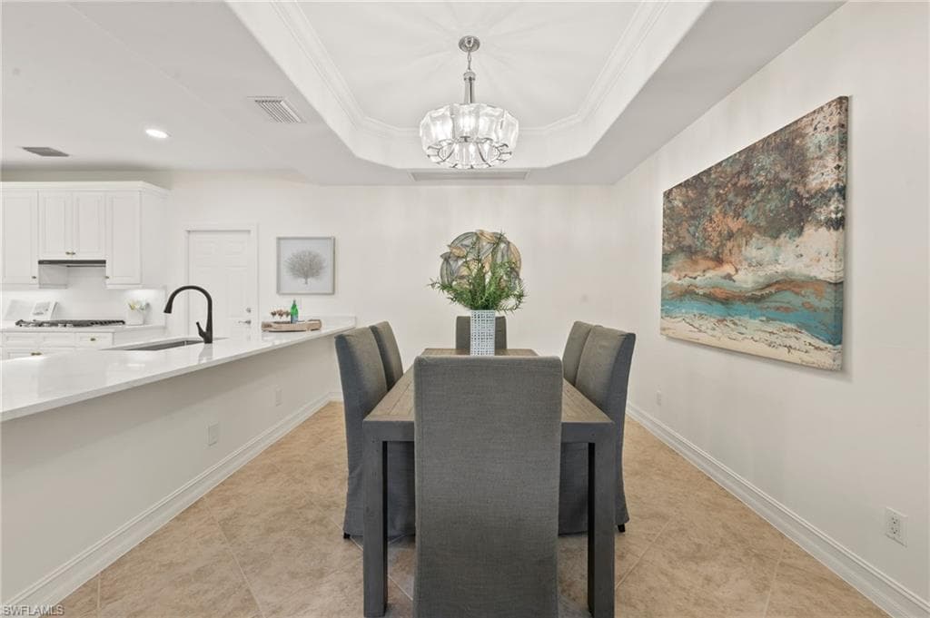 2886 Castillo Ct 101, Naples, FL 34109-11