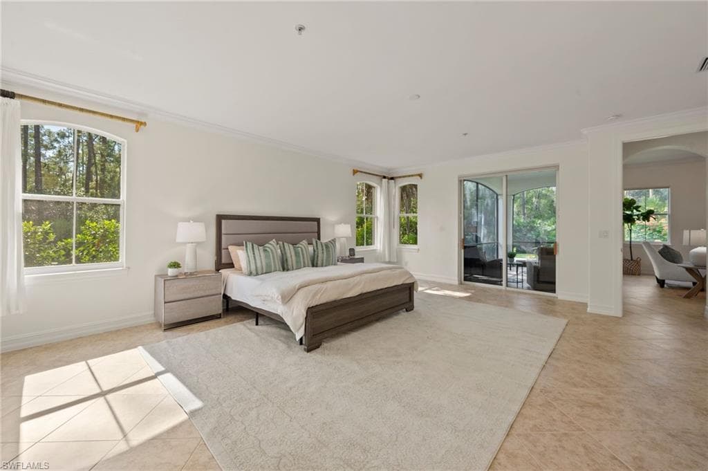 2886 Castillo Ct 101, Naples, FL 34109-16