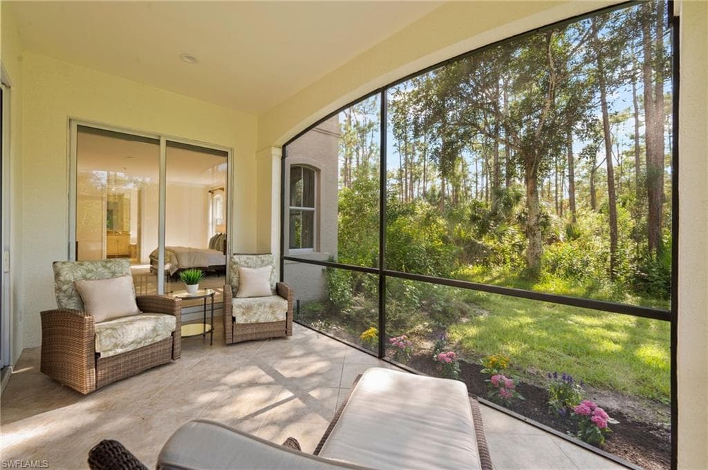 2886 Castillo Ct 101, Naples, FL 34109-21