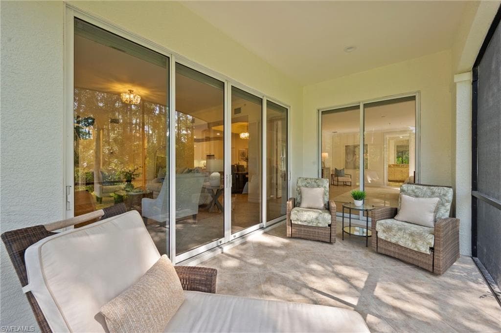 2886 Castillo Ct 101, Naples, FL 34109-22