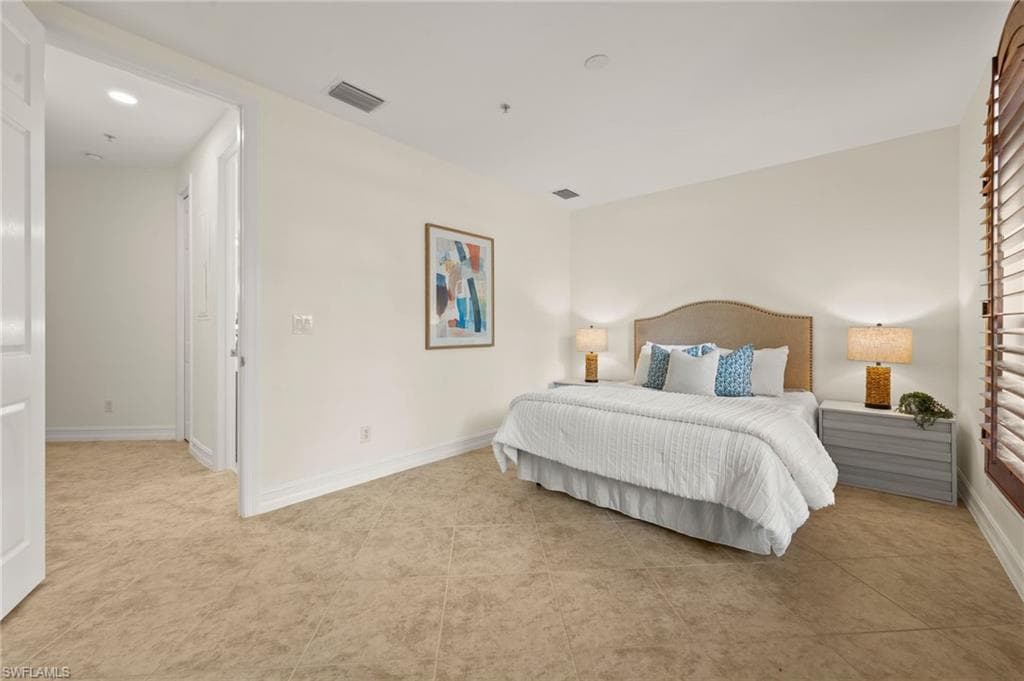 2886 Castillo Ct 101, Naples, FL 34109-23