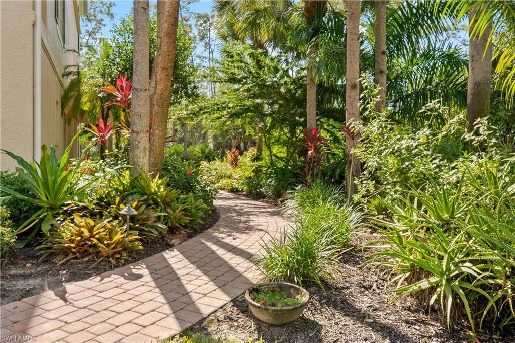 2886 Castillo Ct 101, Naples, FL 34109-35
