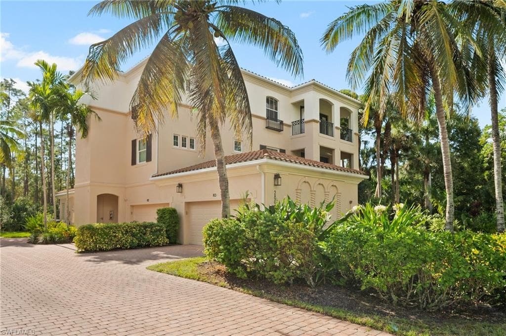 2886 Castillo Ct 101, Naples, FL 34109-37