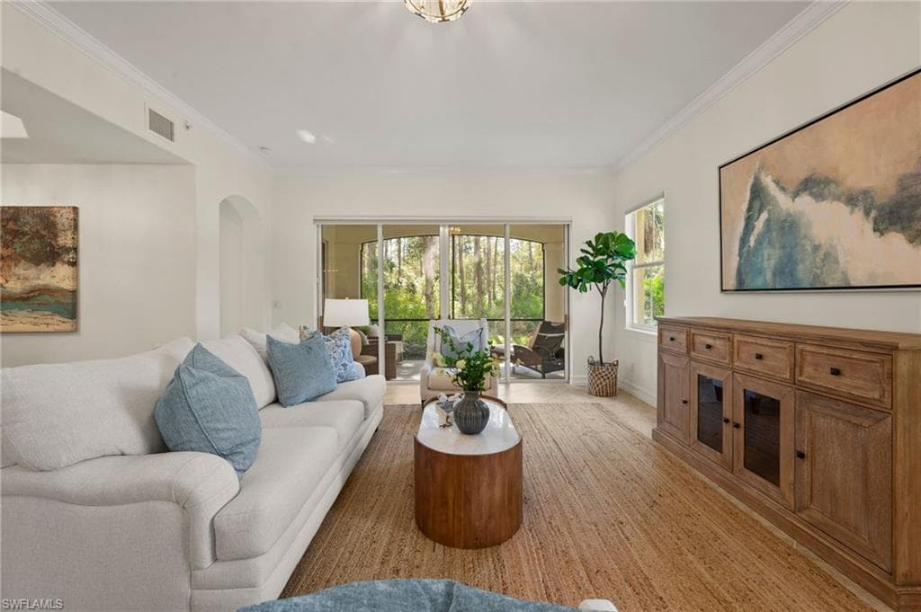 2886 Castillo Ct 101, Naples, FL 34109-5