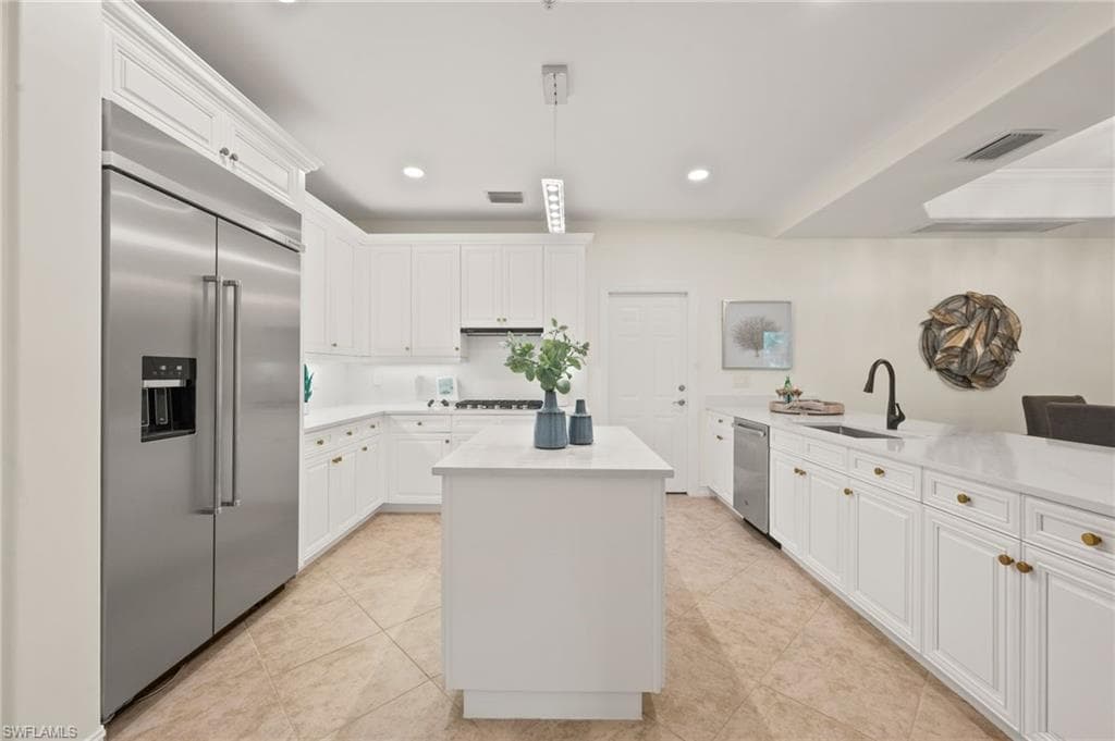 2886 Castillo Ct 101, Naples, FL 34109-7