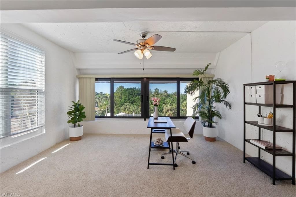 955 Palm View Dr B-307, Naples, FL 34110-9