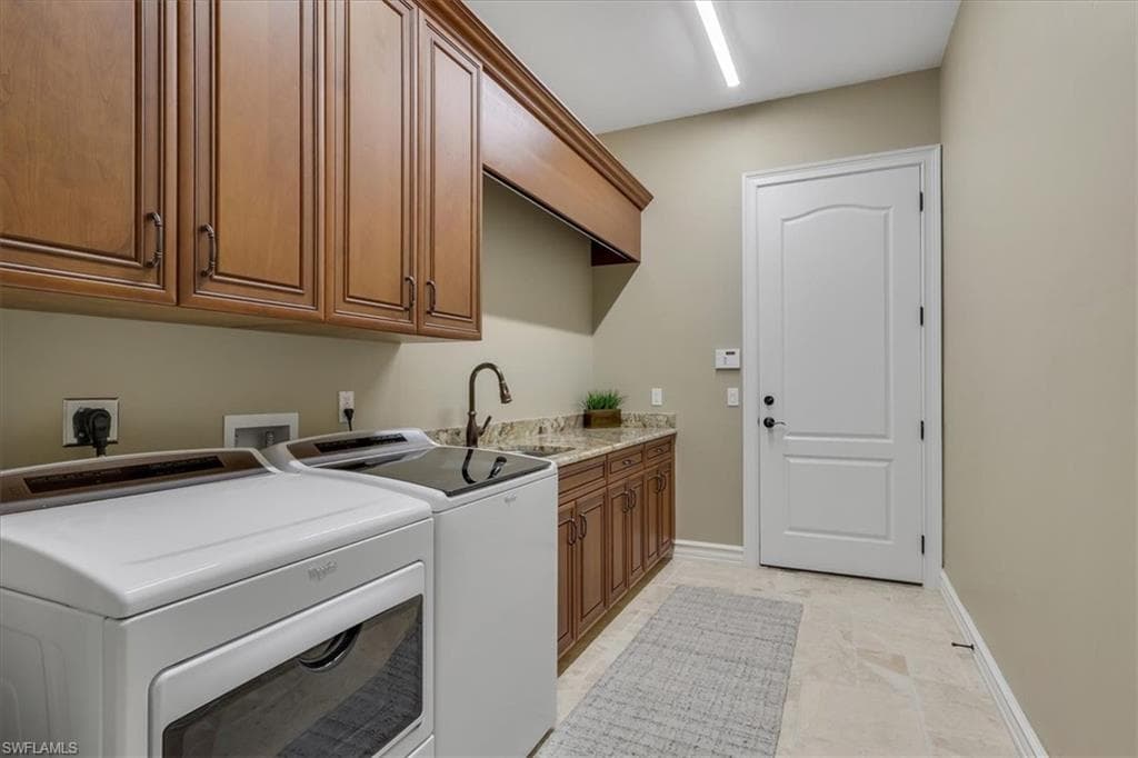 3526 19th Ave, Cape Coral, FL 33904-26